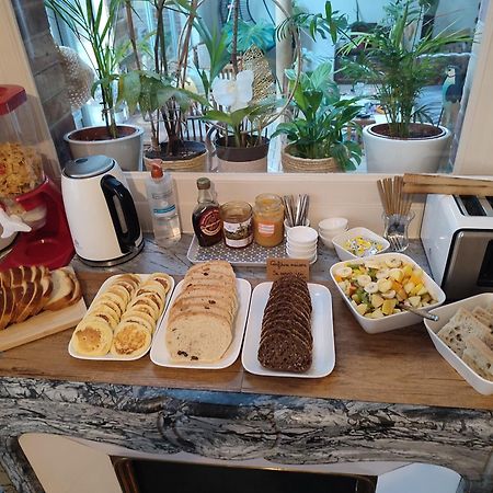 L'Echappee Belle Bed & Breakfast Шартър Екстериор снимка